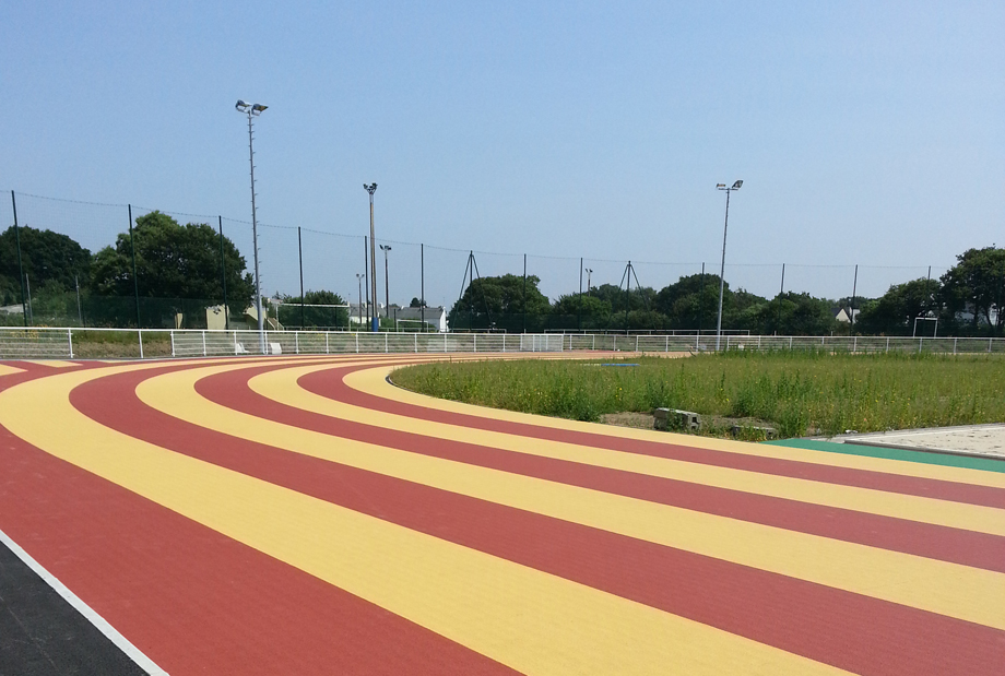 Piste du stade d'athlétisme communautaire