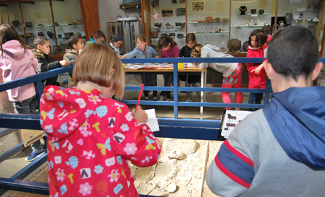 Visite archéologique de l'école Saint-Joseph de Quimper au musée de la Préhistoire finistérienne